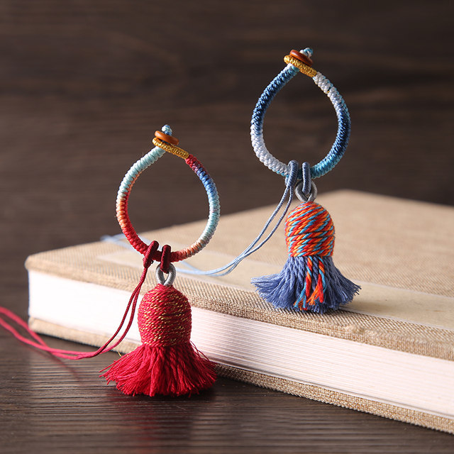 Hand-woven Gradient Diamond Knot Ring Clamping Tassel Pendant Accessories Keychain Pack Hanging Pendant Pendant