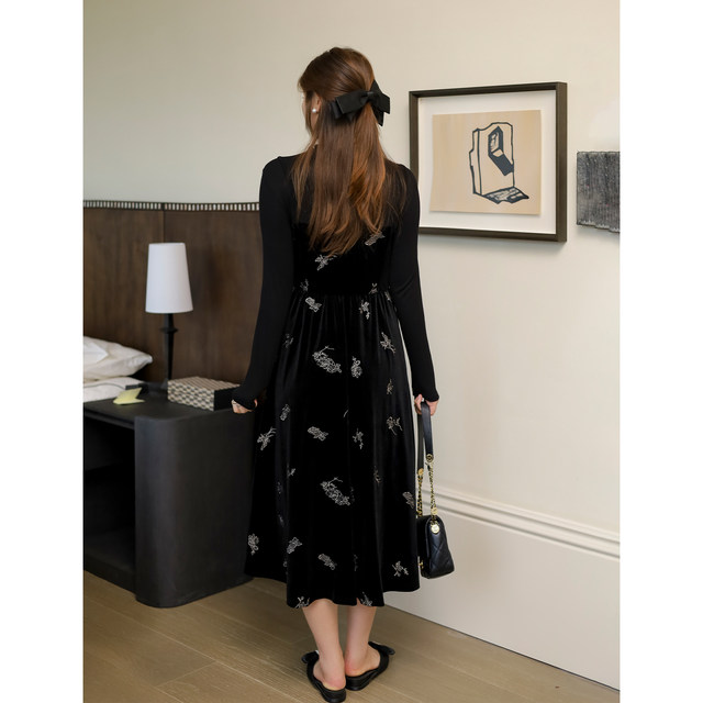 DM100 large size 100% women's slightly fat mm autumn and winter butterfly embroidery fake two-piece waist velvet dress