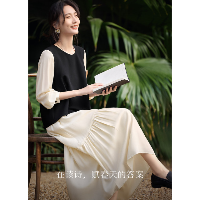 
XWI Xinwei elegant round neck fake two-piece contrasting color splicing dress for women in autumn design slim lady skirt
