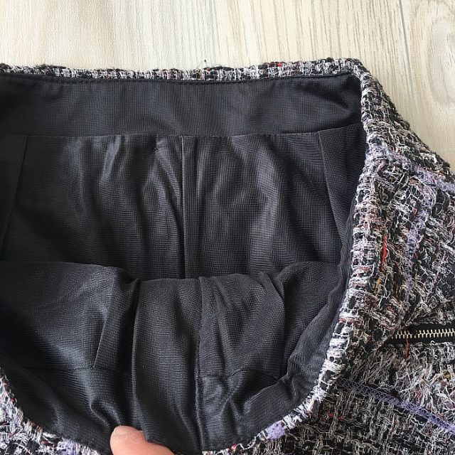 Women's clothing, zipper, multi-pocket fashion, versatile short skirt, fur edge, hip-covered skirt, women's spring and autumn skirt trendy