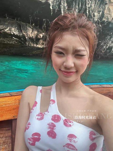 Women's swimsuit one-piece triangle one-shoulder sexy bikini small breasts gathered slimming belly cover hot spring resort beach swimwear