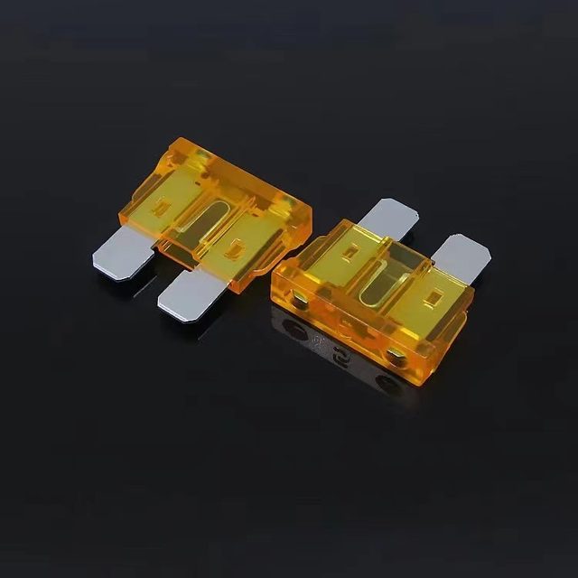 Truck fuse, insertion piece, car insurance piece 5-30A, bus and truck 24V general automobile accessories