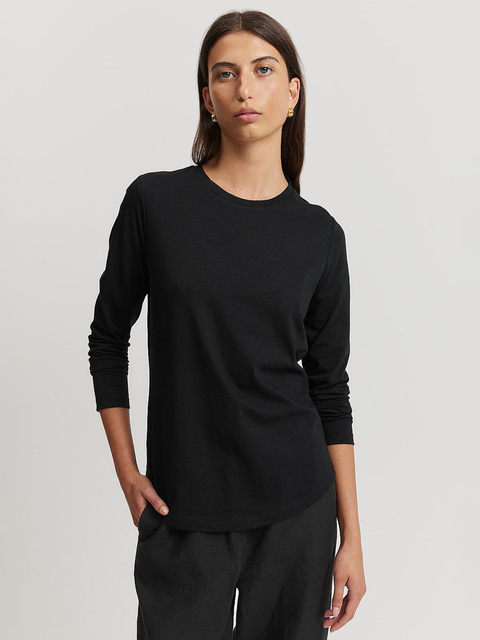 Australian cotton, fitted, versatile, comfortable, classic curved hem round neck long sleeve T-shirt multi-color