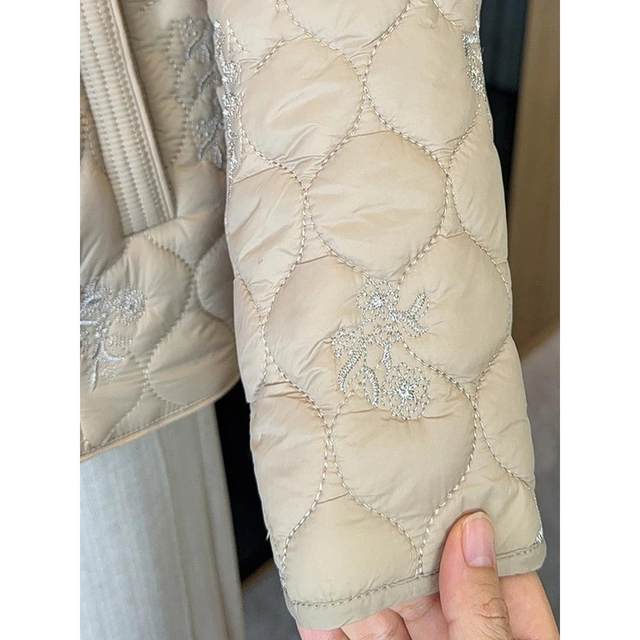 
Fashionable Mom Autumn Lapel Diamond Light Thin Cotton Clothes 2025 New Middle-aged and Elderly Women's Padded Jackets