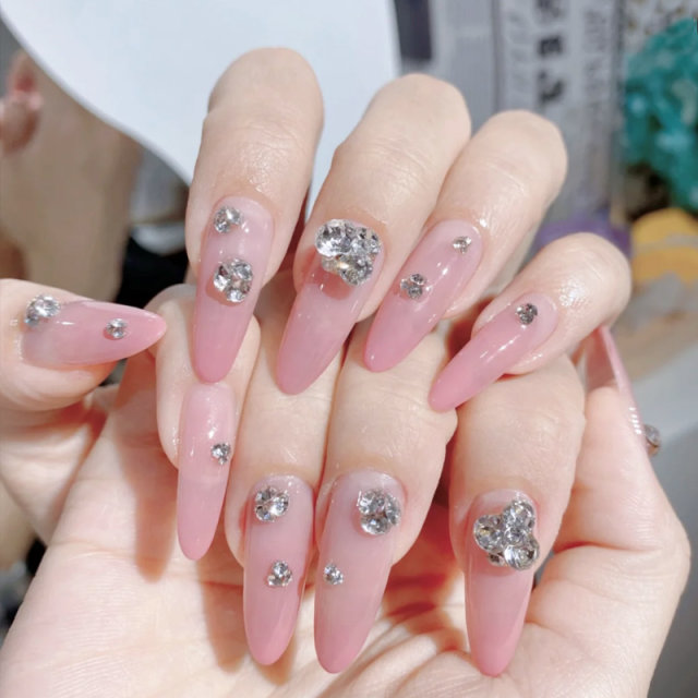 Nail art accessories, pointed bottom pile of diamonds, transparent ...