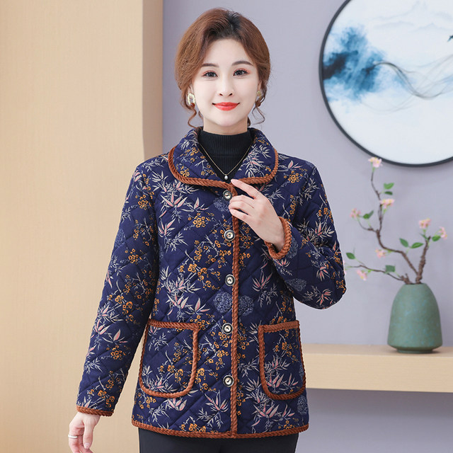 Middle-aged and elderly women's autumn and winter clothes plus velvet cotton jacket mother's printed warm shirt jacket fashionable short cotton jacket
