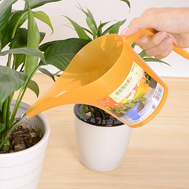 Imported Japanese watering pot flower pot tip watering cup gardening flower pot sprinkler measuring cup with scale flower pot
