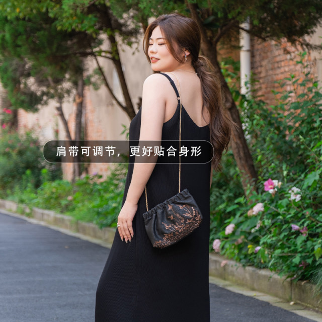 Beautiful Inn temperament large size fat mm suspender skirt design sense a line skirt pleated skirt summer