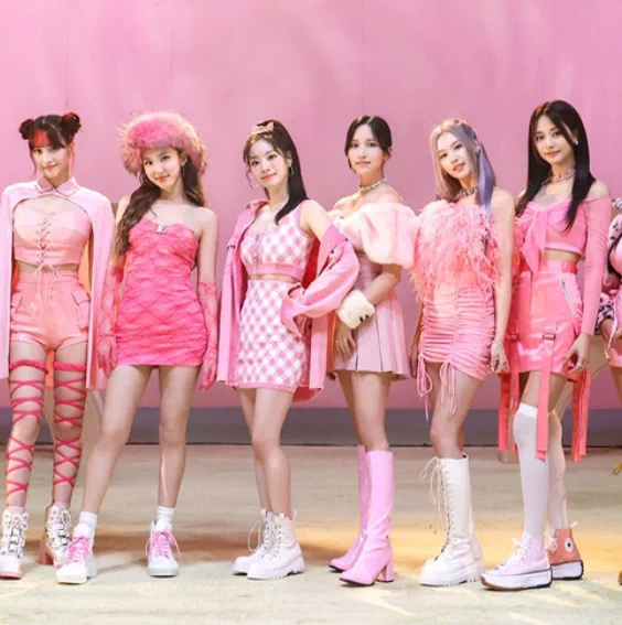 Twice林娜琏momo多贤sana同款粉色打歌舞台演出抹胸