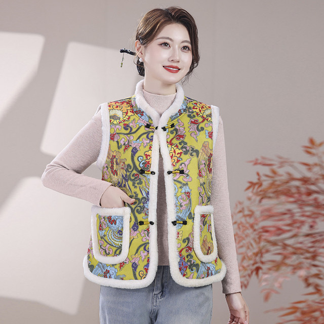 2025 autumn and winter new style plus velvet thickened vest for women mother dress warm vest new Chinese style horse clip jacket for women