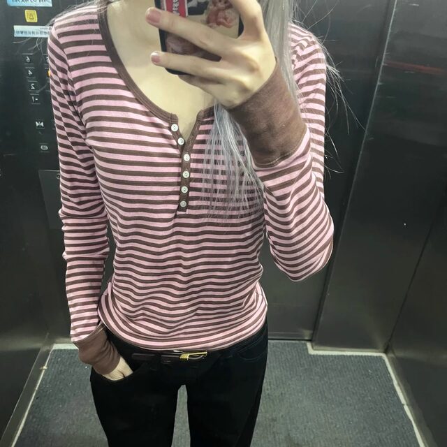BM light pink striped long-sleeved T-shirt official website Spring and Autumn new casual versatile round neck five-button inner top for women