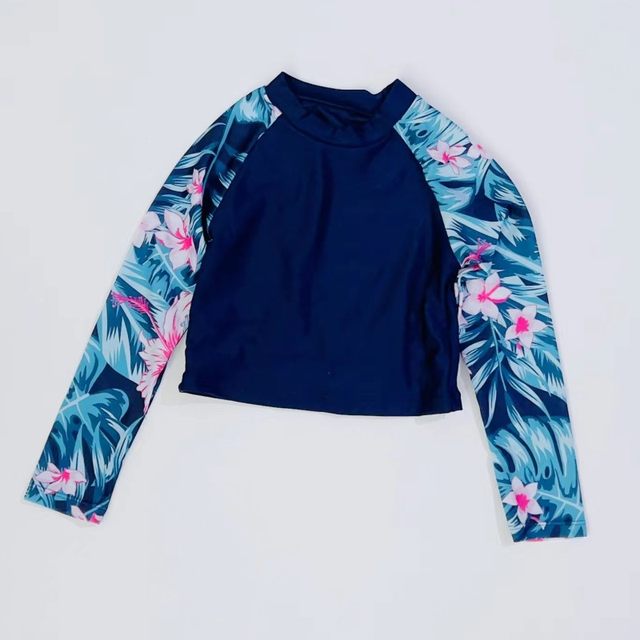 Amber outer single girl long -sleeved triangle split swimsuit two sunscreen hot spring vacation swimming pool small and middle school children
