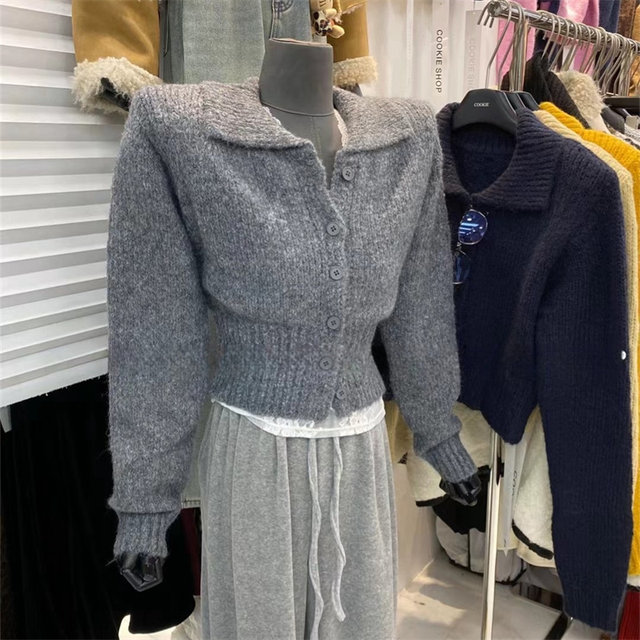 2025 spring French temperament short waist-hugging solid color sweater small fragrance lapel single-breasted knitted cardigan for women