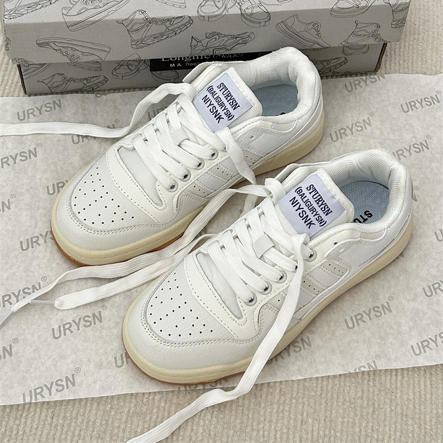 Hong Kong style casual sneakers for women ins super popular niche versatile white shoes 2025 autumn new couple sports shoes for men