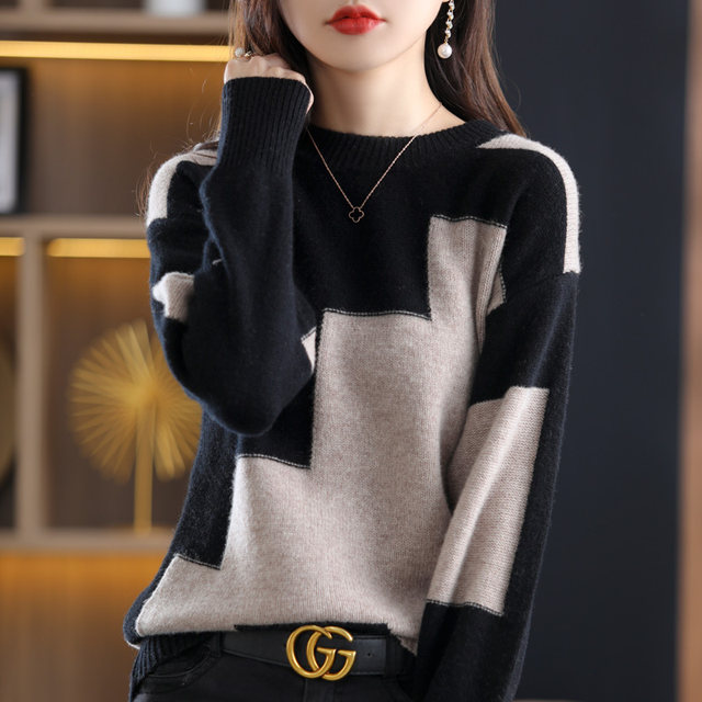 2024 autumn and winter new round neck pullover sweater for women long-sleeved inner top large size fat MM color block knitted base shirt