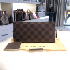 Louis Vuitton Porte Foyle Sala