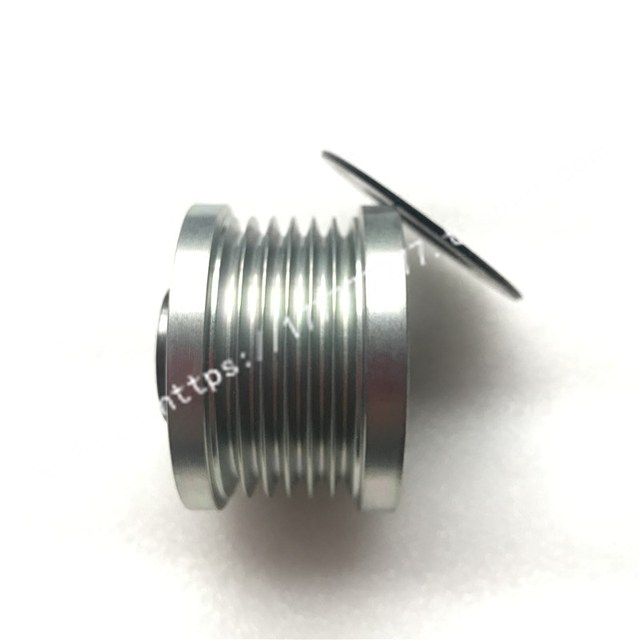 Suitable for Sylphy Teana Qashqai Liwei 2.02.5 Qijunyi 1.8 generator pulley one-way wheel original