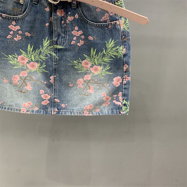 
Flower printed denim skirt for women 2025 summer new retro high waist versatile slim A-line hip skirt