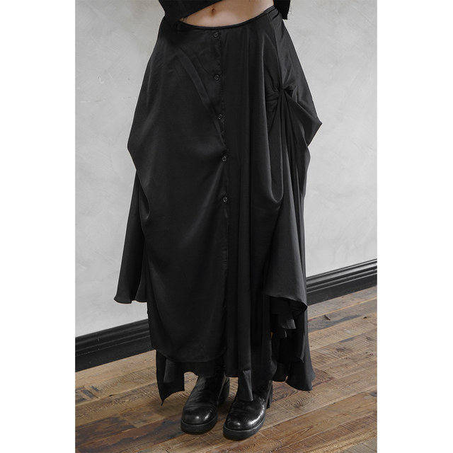 1996 Not Lovable Dark Niche Imitation Tiansi Satin Multi-layered Dangled Button Irregular Skirt 2025
