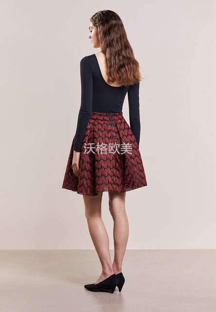 Vogg France M autumn and winter new style beautiful dark red exquisite hollow mesh petals retro and elegant panton skirt