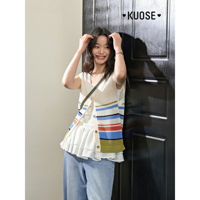 Wide colored striped wool knitted vest women's clothing 2025 spring and summer new sleeveless hollow V-neck top