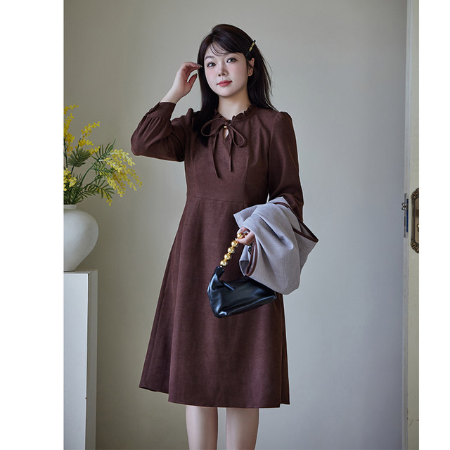 Qiyi large size two -piece dress new winter wooden ear ear collar, thin and thin MM grinding hair A -line long skirt
