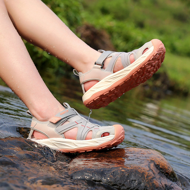 Harutu Beach Shoes for Women in Summer New Outdoor Leisure Wading Sports Sandals Non-slip Tracking Shoes Velcro Women's Shoes
