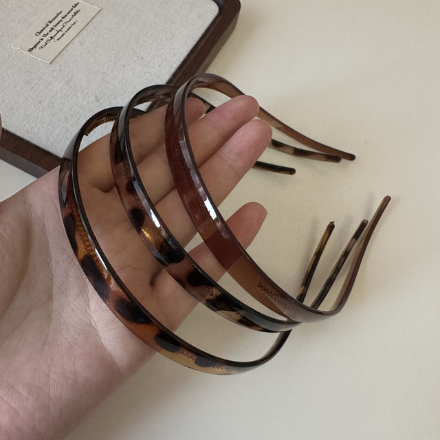 Korean new retro leopard print Internet celebrity versatile glasses thin hair hoop non-slip toothed new women's hairpin headband hair press