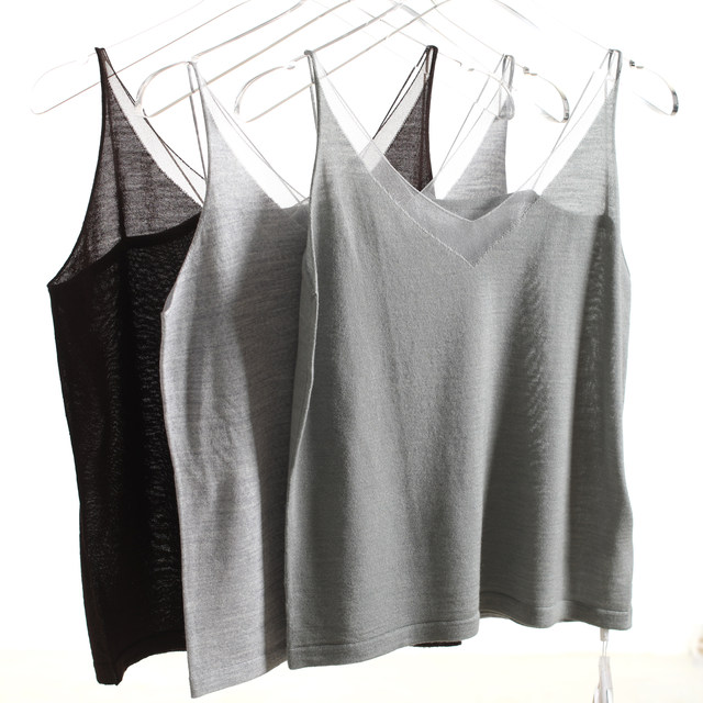 60-count high-grade worsted mulberry silk sheep wool, ultra-fine shoulder straps, retro Maillard V-neck camisole