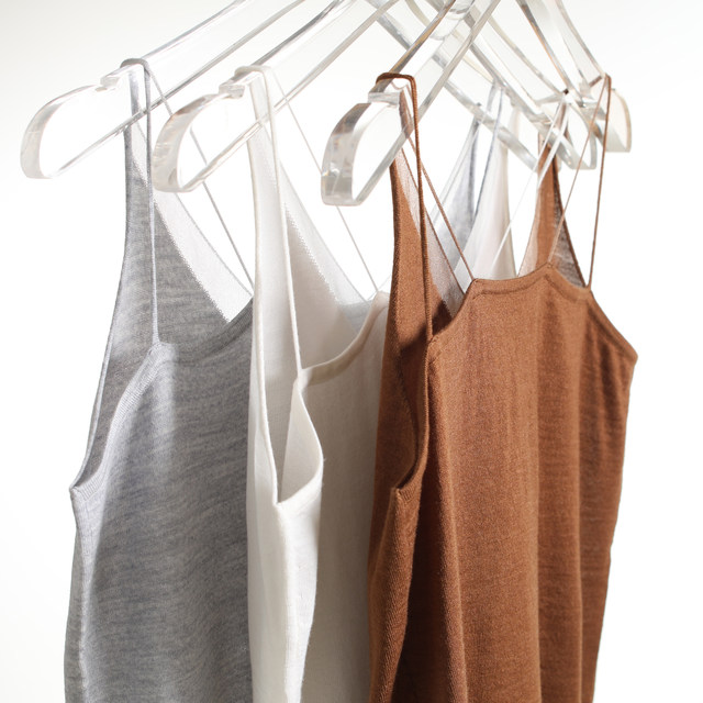 60-count high-grade worsted mulberry silk sheep wool, ultra-fine shoulder straps, retro Maillard V-neck camisole