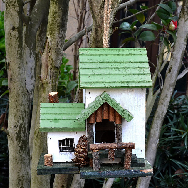 Outdoor bird nest garden courtyard layout landscape solid wood balcony yard garden decoration ornament simulated bird house bird nest
