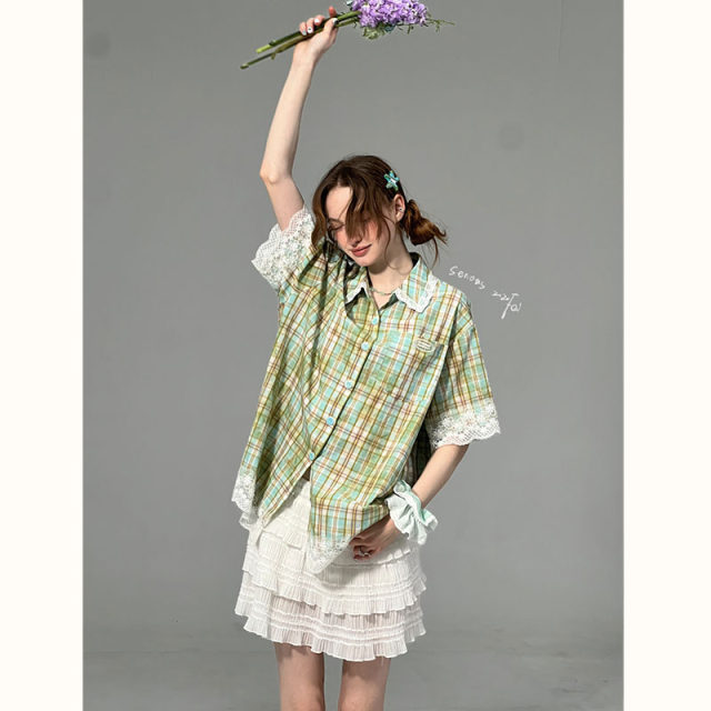 ziziFei summer American design plaid spliced ​​lace hem top green plaid short-sleeved shirt for women
