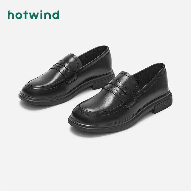 Hot-wind loafers women's 2025 autumn new soft sole shoes retro British style black leather shoes women's shoes