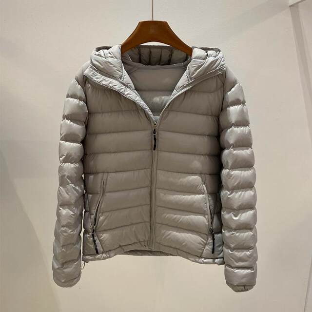 2024 Winter new thin and light hat outdoor down jacket female solid color yoga 90 white duck down warm jacket
