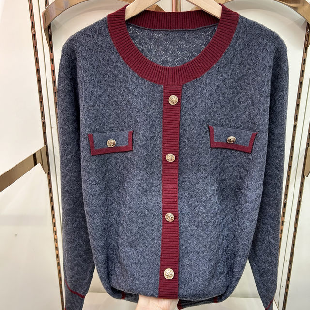 Ai Liangyi high-end middle-aged and elderly women's clothing brand counter genuine mother's clothing sweater pullover autumn clothing middle-aged women