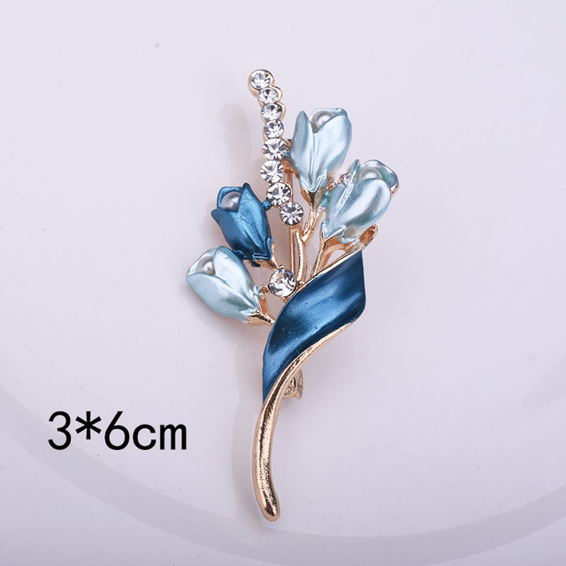 Versatile accessories, small suit brooch for women, Korean fashion temperament brooch, Korean style accessories to prevent exposure