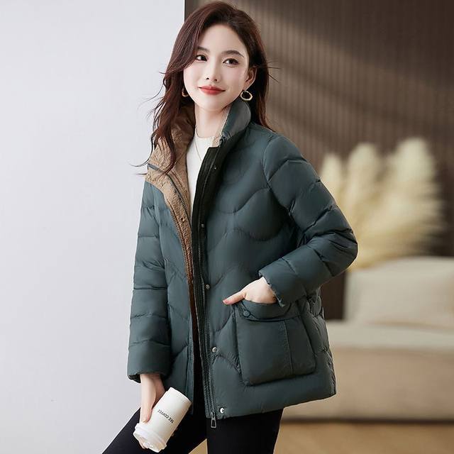 Short coat for women 2025 winter new cotton jacket fashionable lightweight cotton coat loose slimming red down cotton coat