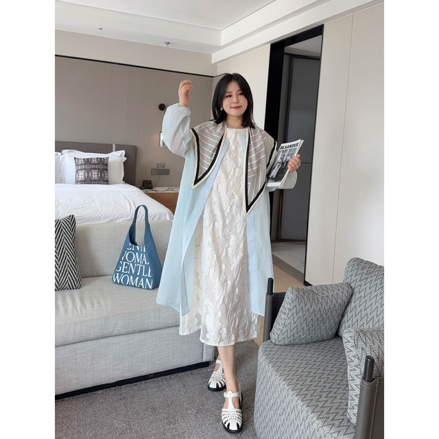 
VOGANA Cannes home large size women's clothing artistic French temperament three-dimensional petal mesh loose slim vest skirt