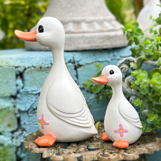 Outdoor garden garden decoration ornaments creative cartoon duck resin craft balcony home desktop layout