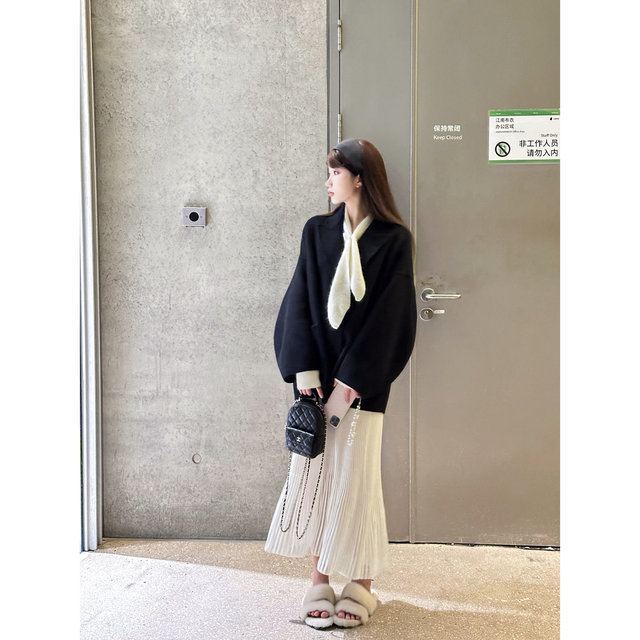 YIKOWOW Wool Glazed Gauze Blended Hip Pleated Skirt New versatile and elegant fishtail knitted skirt for women