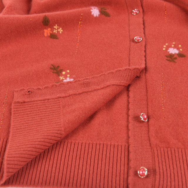 Western mother embroidered 100% pure wool fleece sweater autumn and winter women's cardigan sweater middle-aged and elderly loose knitted jacket