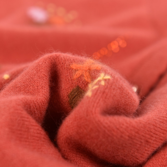 Western mother embroidered 100% pure wool fleece sweater autumn and winter women's cardigan sweater middle-aged and elderly loose knitted jacket