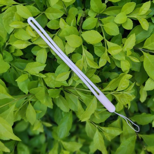 Mobile phone lanyard liquid silicone hand rope colorful elastic soft mobile phone chain U disk water cup rope short style unisex