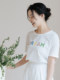 apipedream simple casual top colorful letter printed white short-sleeved T-shirt for women.