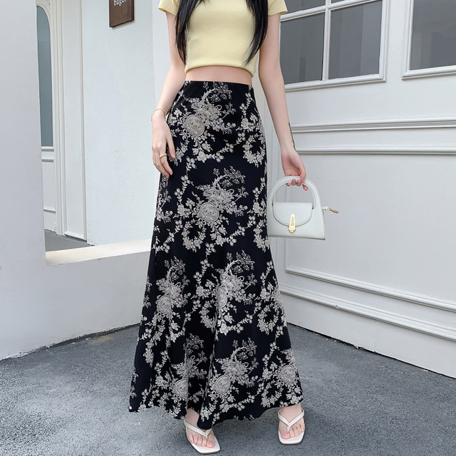 Summer beautiful skirt for women printed chiffon long skirt 2025 new vacation style A-line fish tail hip skirt