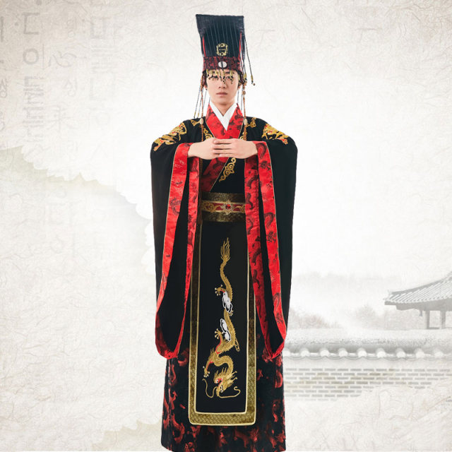 The ancient costume emperor dragon robe ancient emperor Qin Shihuang ...