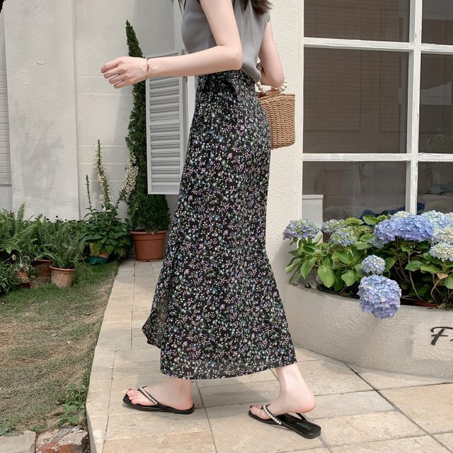 Model real photo pastoral fresh floral hip skirt one-step skirt tied apron beach skirt skirt skirt
