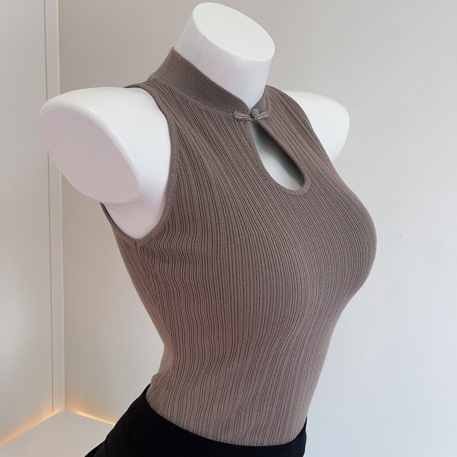 Red and white during the New Year!! New Chinese style cheongsam buckle hollow pit strips cut shoulders slim and pure vest summer