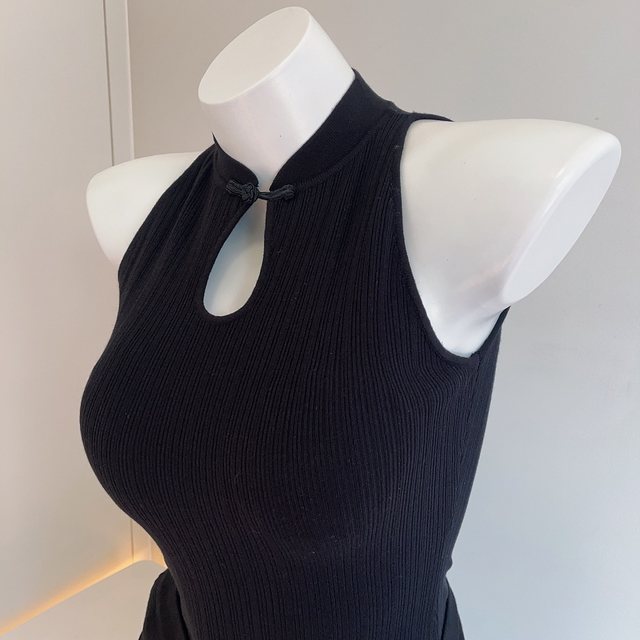 Red and white during the New Year!! New Chinese style cheongsam buckle hollow pit strips cut shoulders slim and pure vest summer