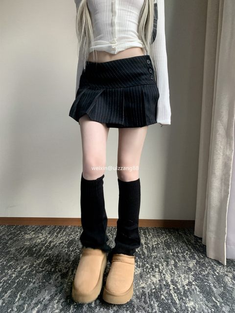 Korean authentic purchasing agent 2024 spring new ins new side button vertical stripe pleated sweet skirt